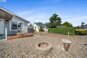 6731 SW Harbor Ave, Lincoln City, OR 97367 - Photo 5