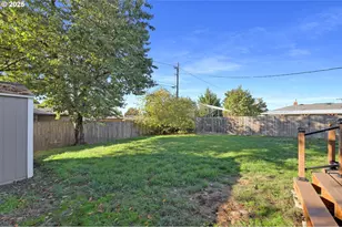 1756 10th St, Springfield, OR 97477 - Photo 25