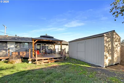 1756 10th St, Springfield, OR 97477 - Photo 27