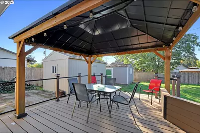 1756 10th St, Springfield, OR 97477 - Photo 33