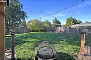 1756 10th St, Springfield, OR 97477 - Photo 35