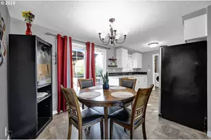 1756 10th St, Springfield, OR 97477 - Photo 7