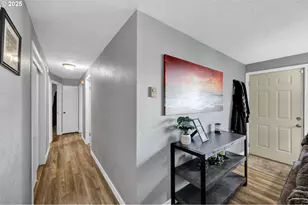 1756 10th St, Springfield, OR 97477 - Photo 17