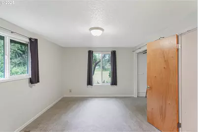 6786 Rochester St, Salem, OR 97305 - Photo 27