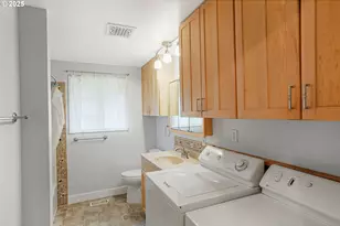 6786 Rochester St, Salem, OR 97305 - Photo 25