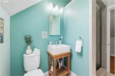 914 NE 92nd Ave, Portland, OR 97220 - Photo 17