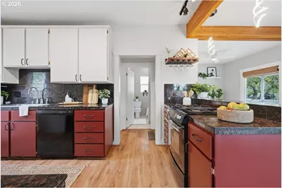 914 NE 92nd Ave, Portland, OR 97220 - Photo 11