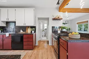 914 NE 92nd Ave, Portland, OR 97220 - Photo 11