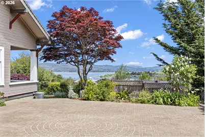 525 Park Ave, Coos Bay, OR 97420 - Photo 35