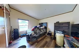 826 W Dean Ave, Sutherlin, OR 97479 - Photo 37