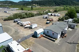 826 W Dean Ave, Sutherlin, OR 97479 - Photo 43