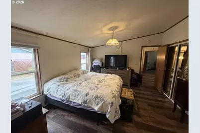826 W Dean Ave, Sutherlin, OR 97479 - Photo 25