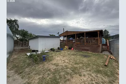 826 W Dean Ave, Sutherlin, OR 97479 - Photo 39