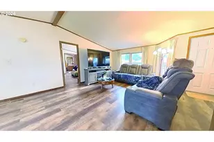 826 W Dean Ave, Sutherlin, OR 97479 - Photo 7