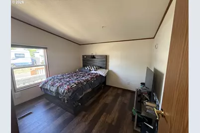 826 W Dean Ave, Sutherlin, OR 97479 - Photo 31