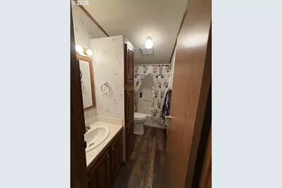 826 W Dean Ave, Sutherlin, OR 97479 - Photo 29