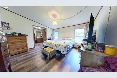 826 W Dean Ave, Sutherlin, OR 97479 - Photo 17