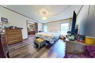 826 W Dean Ave, Sutherlin, OR 97479 - Photo 17