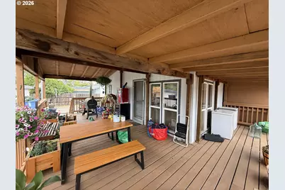 826 W Dean Ave, Sutherlin, OR 97479 - Photo 39
