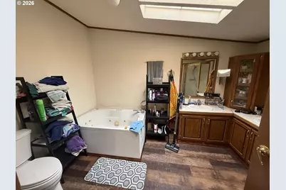 826 W Dean Ave, Sutherlin, OR 97479 - Photo 29