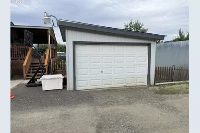 826 W Dean Ave, Sutherlin, OR 97479 - Photo 35