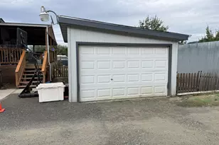 826 W Dean Ave, Sutherlin, OR 97479 - Photo 35
