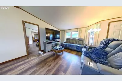 826 W Dean Ave, Sutherlin, OR 97479 - Photo 13