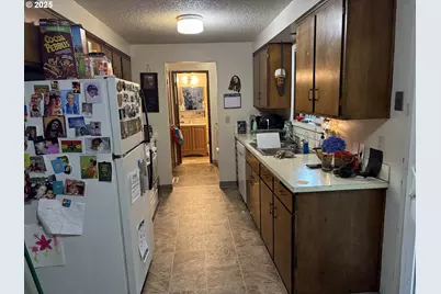 3460 Oxbow Way, Eugene, OR 97401 - Photo 3