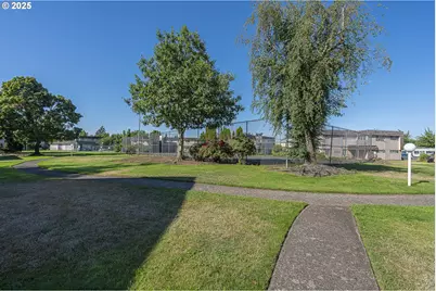 2727 Gateway St #27, Springfield, OR 97477 - Photo 27