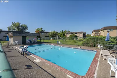 2727 Gateway St #27, Springfield, OR 97477 - Photo 25