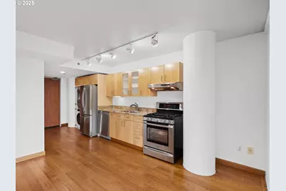 533 NE Holladay St #605, Portland, OR 97232 - Photo 23