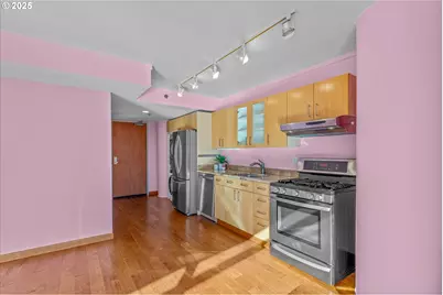 533 NE Holladay St #605, Portland, OR 97232 - Photo 13