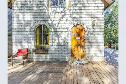 1820 E 28th Ave, Eugene, OR 97403 - Photo 13