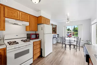 7905 SE Bybee Blvd, Portland, OR 97206 - Photo 11
