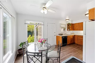 7905 SE Bybee Blvd, Portland, OR 97206 - Photo 9