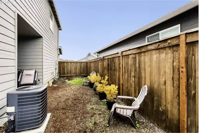1870 Smith Dr, Woodburn, OR 97071 - Photo 27