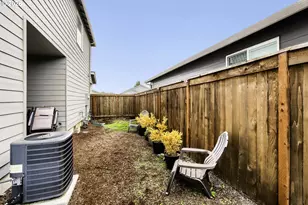 1870 Smith Dr, Woodburn, OR 97071 - Photo 27