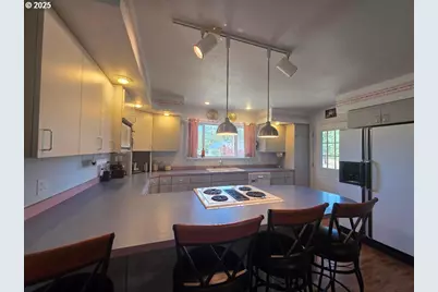 271 S Fairway  A Rd, Tygh Valley, OR 97063 - Photo 15