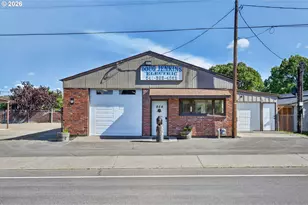 854 Snipes St, The Dalles, OR 97058 - Photo 1