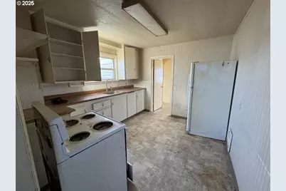 1205 N 1st Pl, Hermiston, OR 97838 - Photo 7