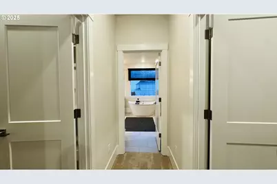 17570 SW Steens Ln, Beaverton, OR 97007 - Photo 45