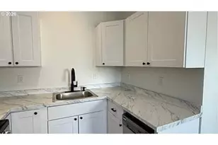 1433 Lakeview Ave, Klamath Falls, OR 97601 - Photo 5