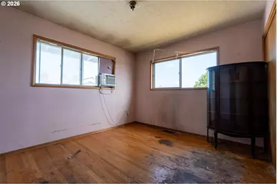11830 NE Fremont St, Portland, OR 97220 - Photo 23