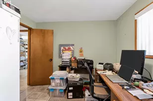 14350 SW 22nd St, Beaverton, OR 97008 - Photo 25