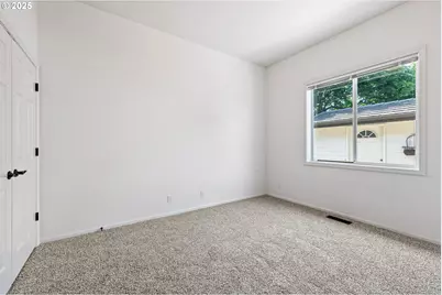 3696 River Pointe Dr, Eugene, OR 97408 - Photo 35