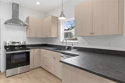 5592 Burnett Ave #A, Eugene, OR 97402 - Photo 11