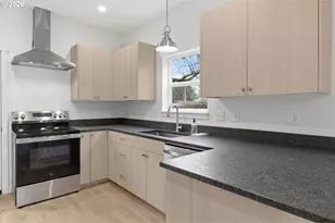 5592 Burnett Ave, Eugene, OR 97402 - Photo 11