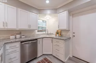 15452 SE Bush St, Portland, OR 97236 - Photo 11