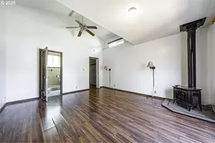 681 Liberty St, Ashland, OR 97520 - Photo 27