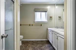 681 Liberty St, Ashland, OR 97520 - Photo 35